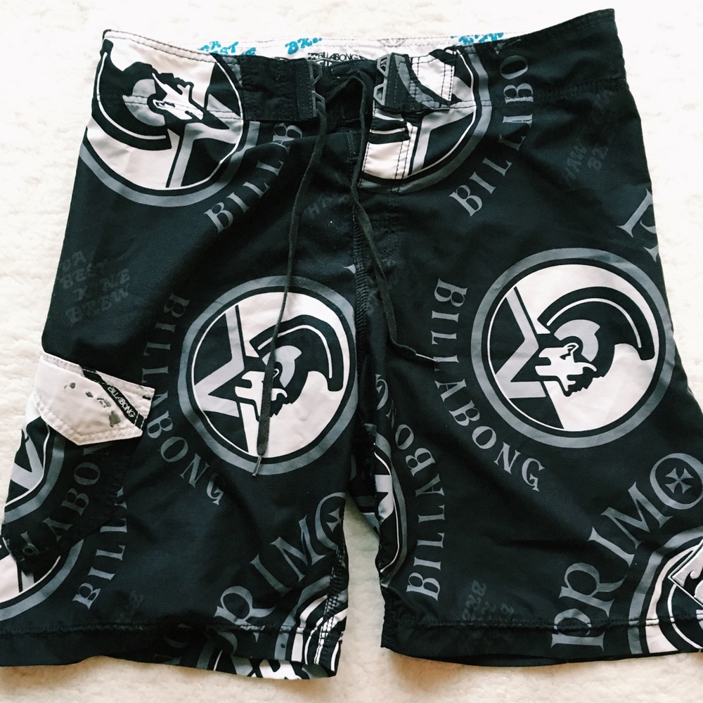 BILLABONG - MEN’S BOARD SHORTS